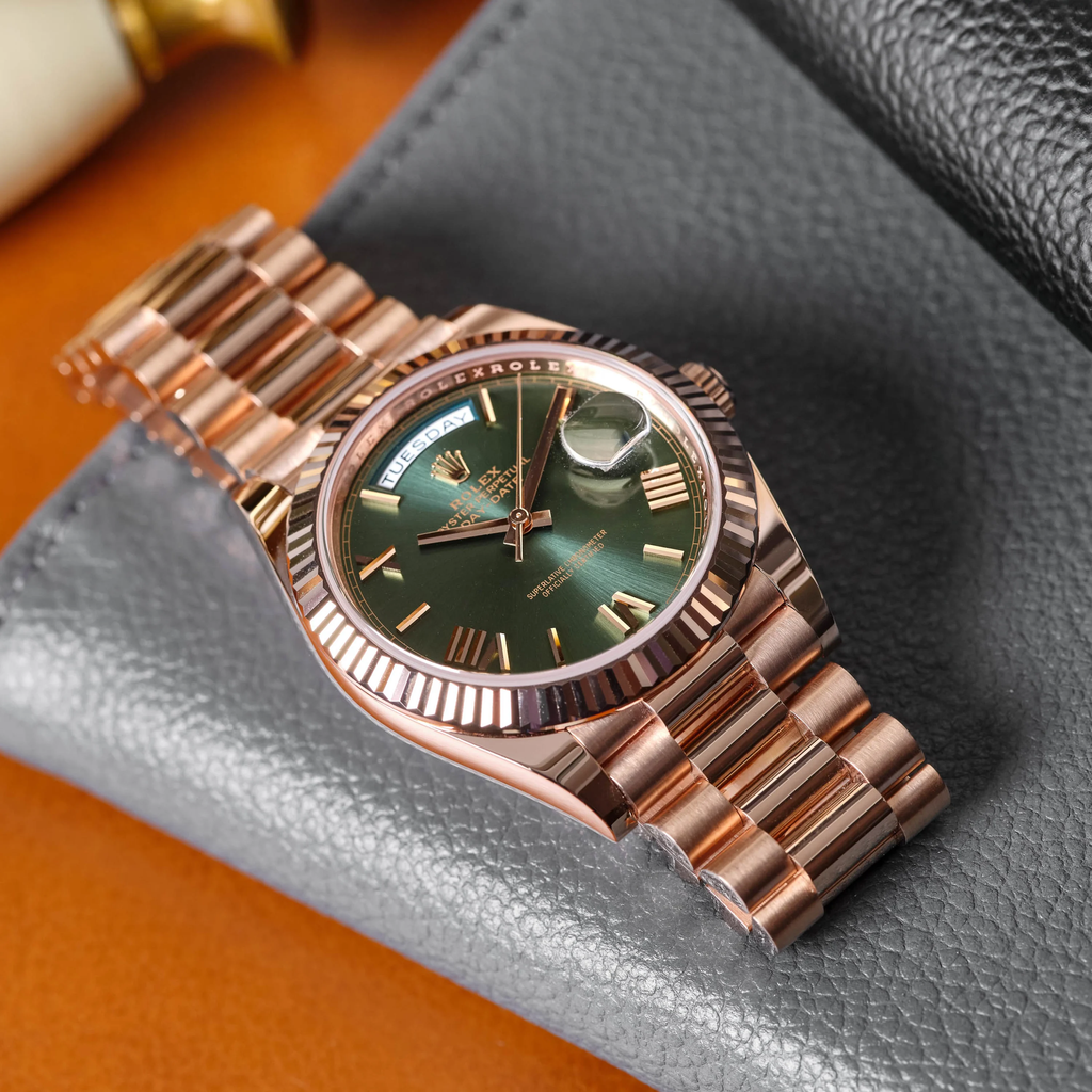 Rolex Gold Automatic Oyster Perpetual Day-Date 40 + boîte Rolex offerte + Papier d'authenticité + 1 an de garantie + Livraison gratuite
