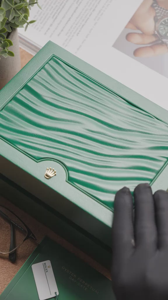 Rolex Gold Automatic Oyster Perpetual Day-Date 40 + boîte Rolex offerte + Papier d'authenticité + 1 an de garantie + Livraison gratuite